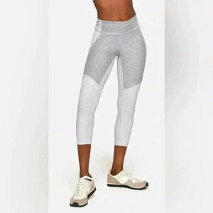 Outdoor Voices 3/4 Two Tone Warmup Leggings Activewear Dove & Ash